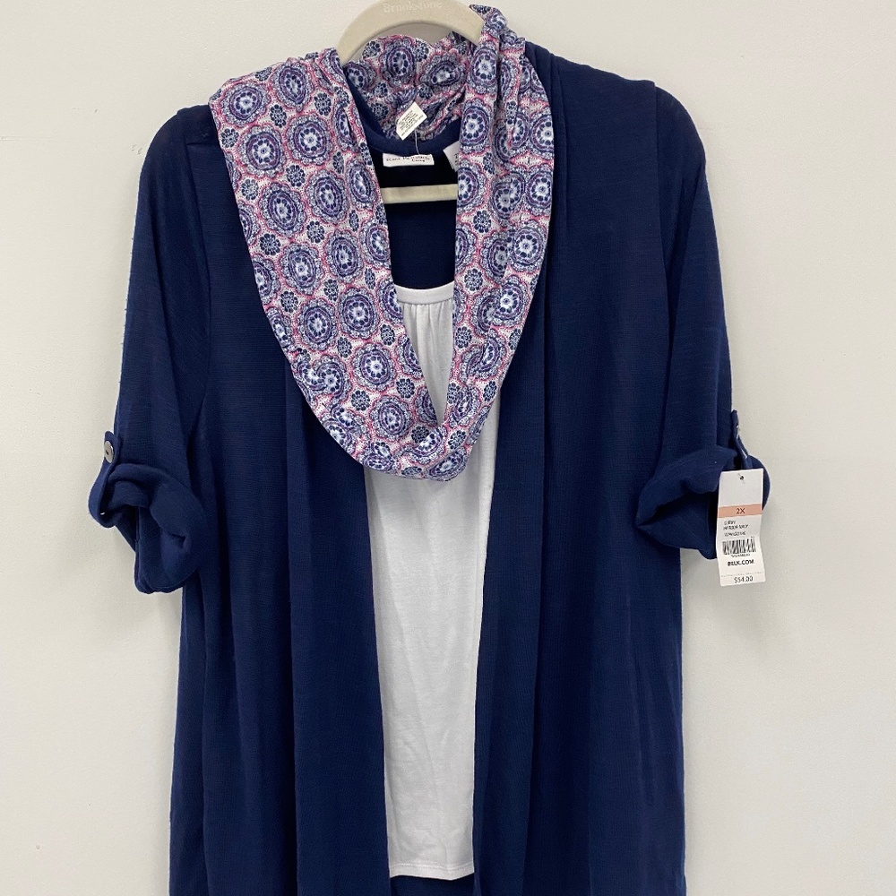 Kim Rogers NWT Curvy Navy Top with Scarf Size 2X